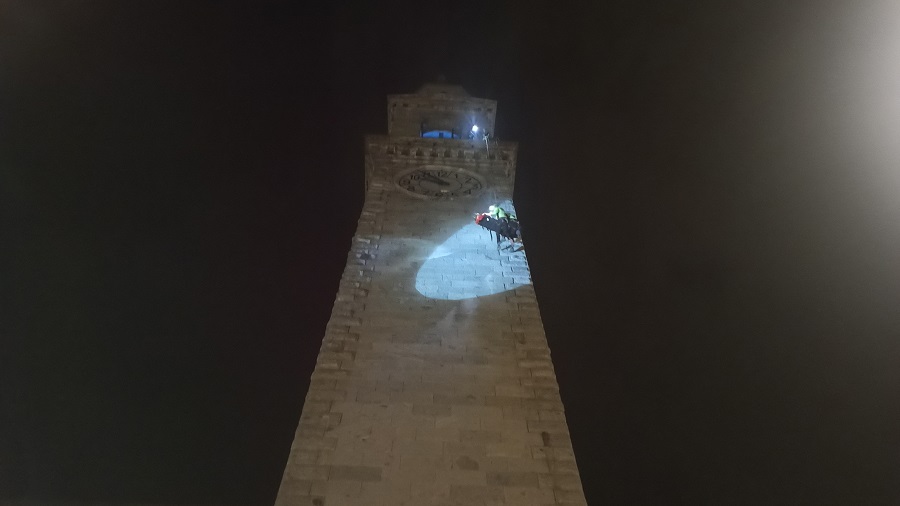 Il Soccorso Alpino emoziona il pubblico con un intervento di soccorso dal campanile di Pinzolo