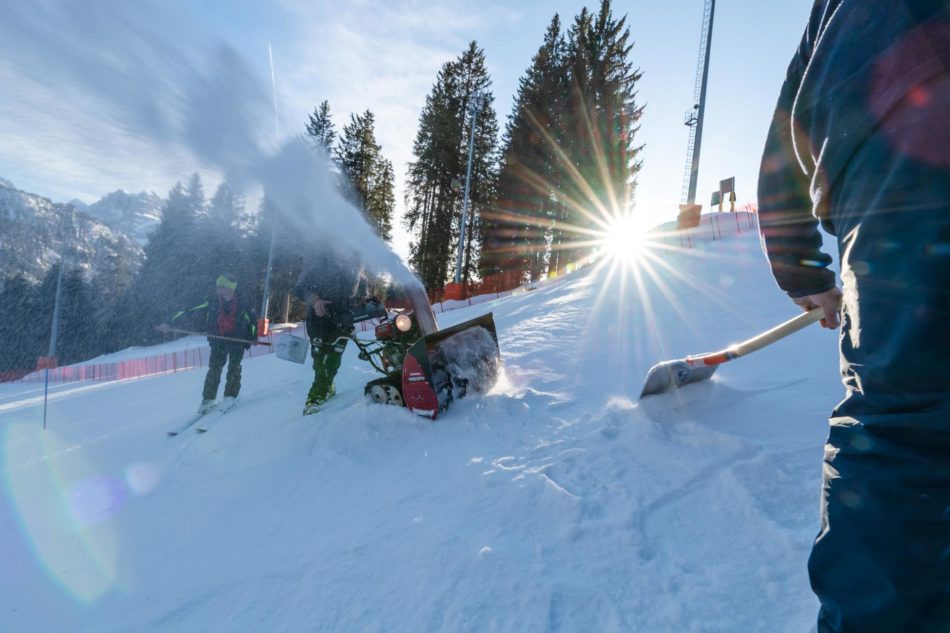 Sono iniziati i lavori sul Canalone Miramonti in vista dello slalom