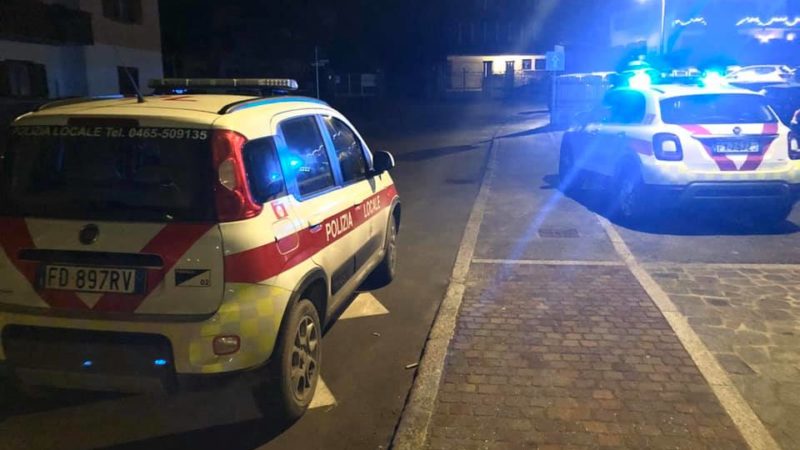 Campiglio: automobilista ubriaco e senza patente crea scompiglio in centro tentando di entrare in zona pedonale danneggiando un dissuasore