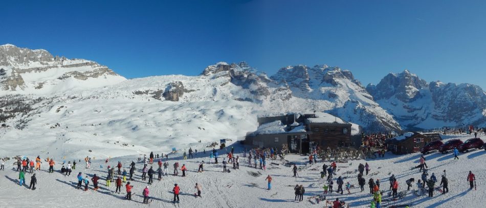 Nonostante l’allarme, tanti sciatori festeggiano il Carnevale Ambrosiano sulle piste della Skiarea Campiglio
