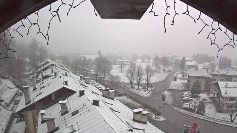Nevicata in corso a Pinzolo e sulla skiarea Campiglio