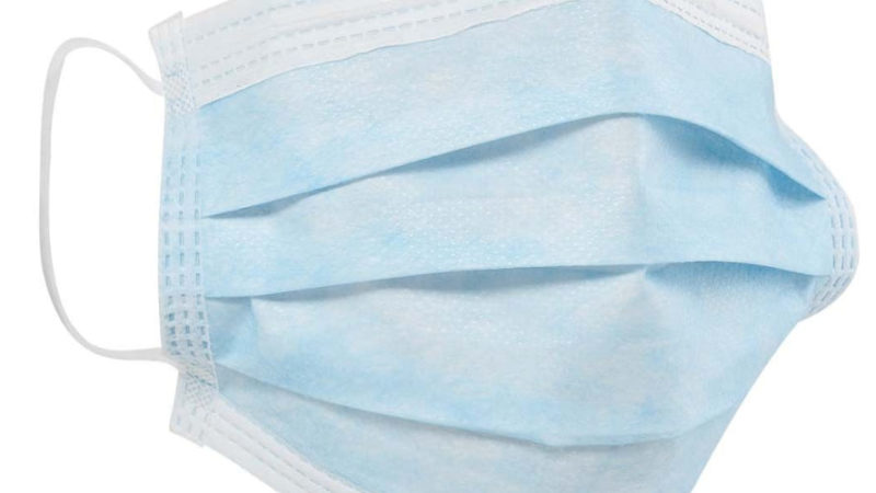 Il Comune di Pinzolo ha fornito gratuitamente, a tutti gli esercizi commerciali che svolgono servizi essenziali sul territorio, le mascherine