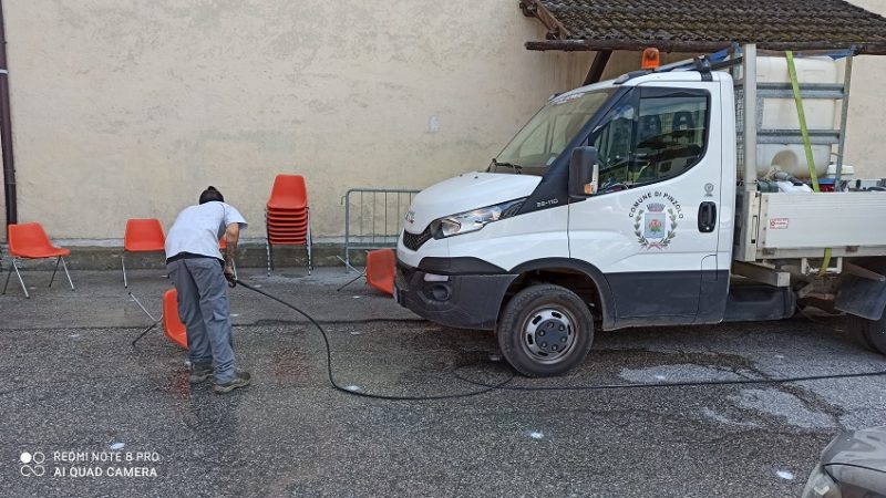 A Pinzolo, in tempo di coronavirus di assiste alla Santa Messa anche all’aperto