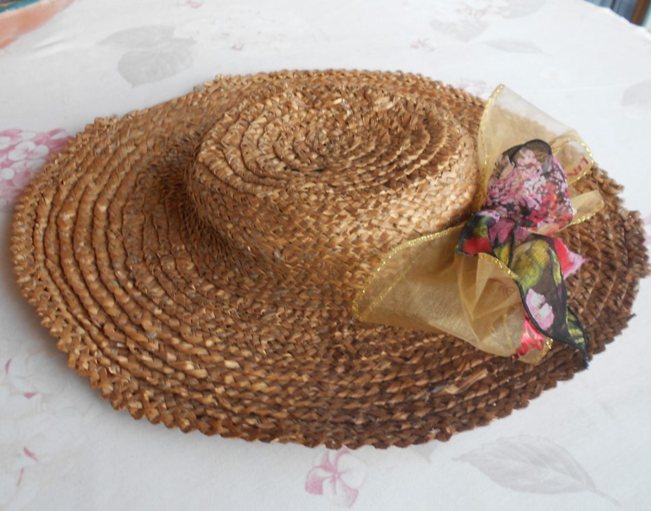 IL CAPPELLO DI PAGLIA – C’ERA UNA VOLTA…. LE FOLE DI NONNA VITTORINA
