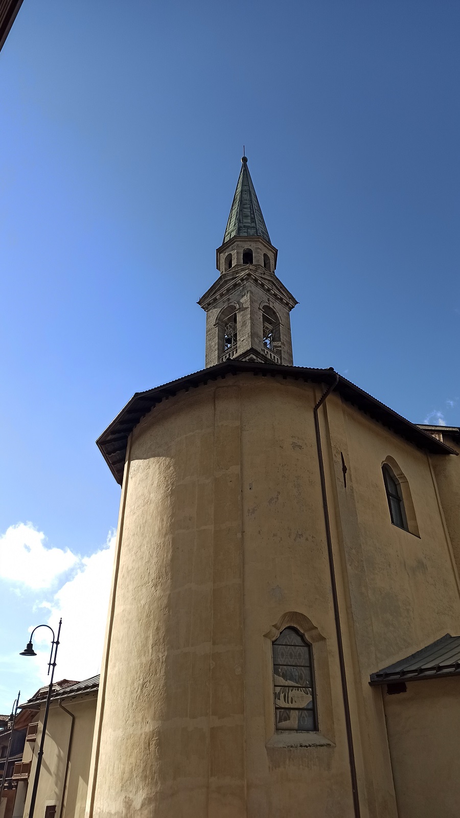 Sono passati due anni dalla tempesta Vaia e il campanile è ancora senza croce