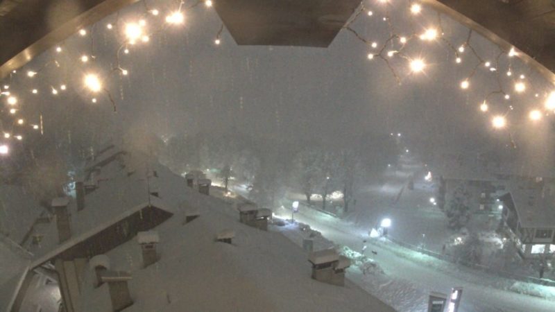 Nelle valli Giudicarie sta nevicando intensamente a partire da circa 500 metri, mentre piove nella bassa valle del Chiese