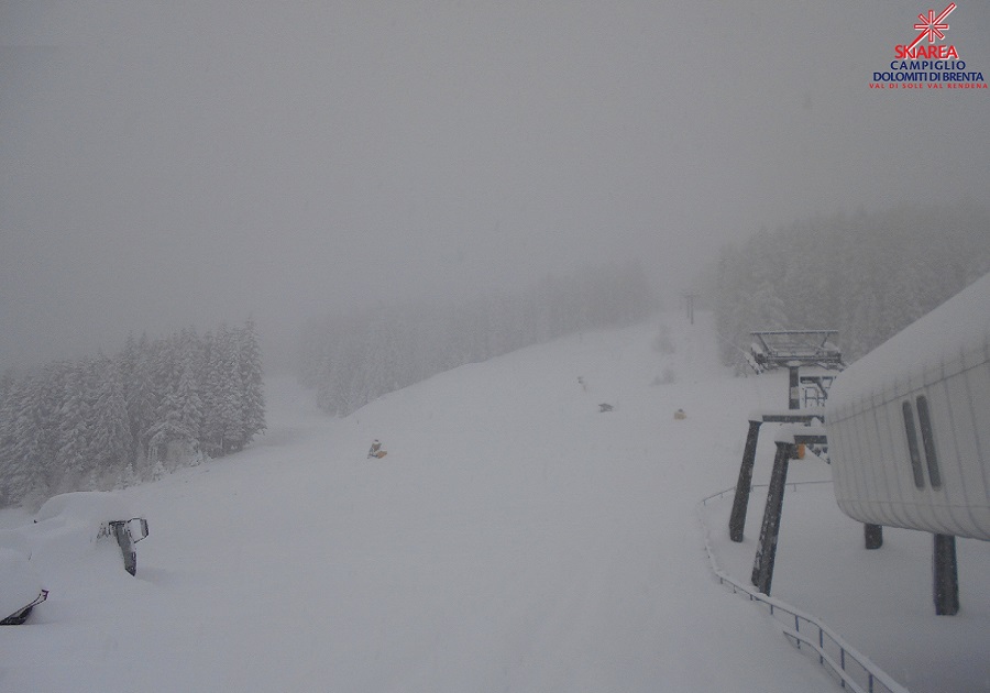 Continua a nevicare sulla skiarea Campiglio