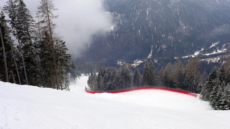 Gli azzurri e i francesi si allenano sulla Tulot in vista dello slalom mondiale di Cortina