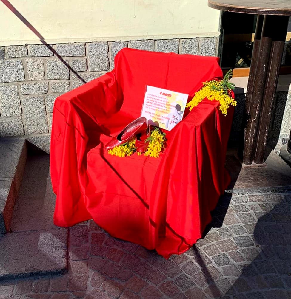 Una Grande Donna non è quella che pretende un fiore ma quella che pretende RISPETTO, AMORE, SICUREZZA