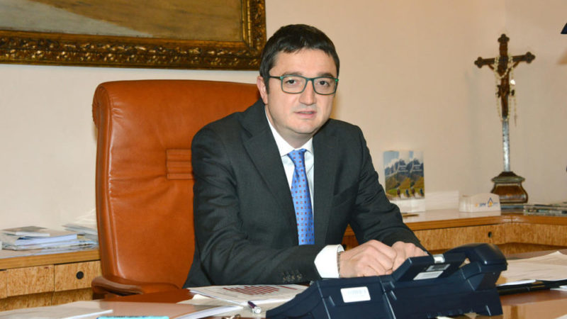 Appello del presidente Maurizio Fugatti per Pasqua. Vaccini, da mercoledì prenotazioni per gli over70