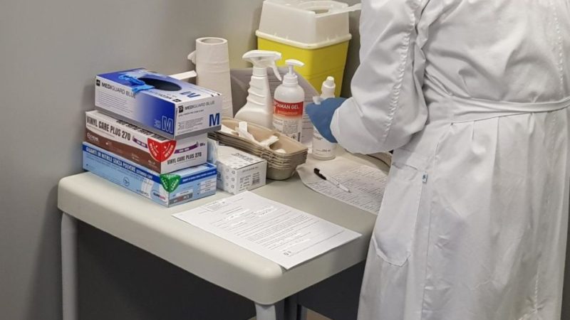 Zero decessi, 390.865 vaccinazioni. Cala il numero dei ricoverati