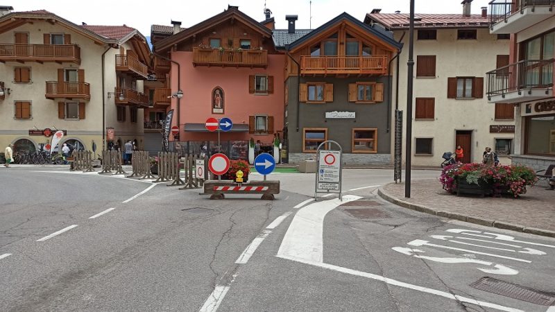 Da stasera è attiva la deviazione del traffico lungo via Fucine e via Genova