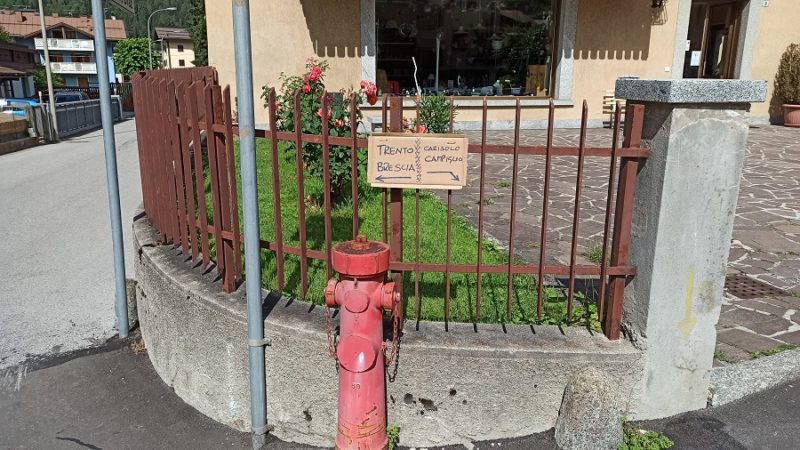 «Segnali fai da te? No Comune? Ahi ahi, ahi …»