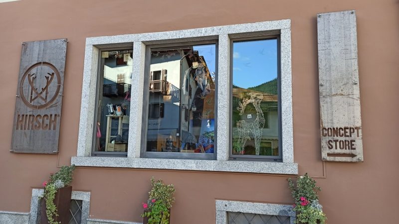 Hirsch Concept Store, una ricerca di stile, di storia e di attenzione alla eco sostenibilità