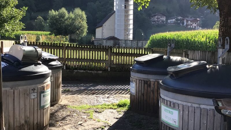 Cadrà il campanile di San Vigilio prima di vedere asfaltata l’isola ecologica di via Fucine?