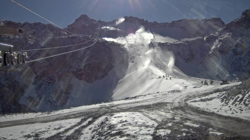 Per la neve artificiale, anche in cima al Grostè, bisogna aspettare novembre