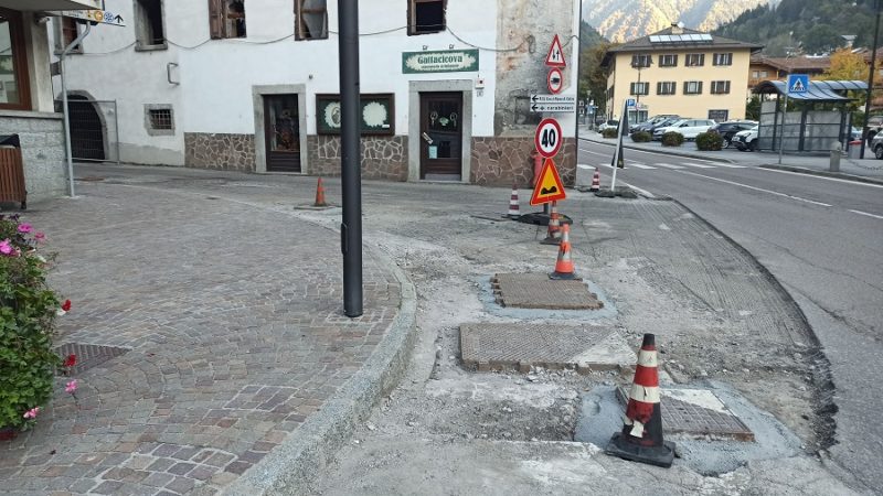 Diversi cantieri per il rifacimento dell’asfalto a Pinzolo