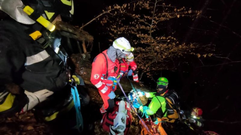 Esercitazione notturna congiunta tra Soccorso Alpino, Vigili del Fuoco e Soccorso Trasporto Infermi