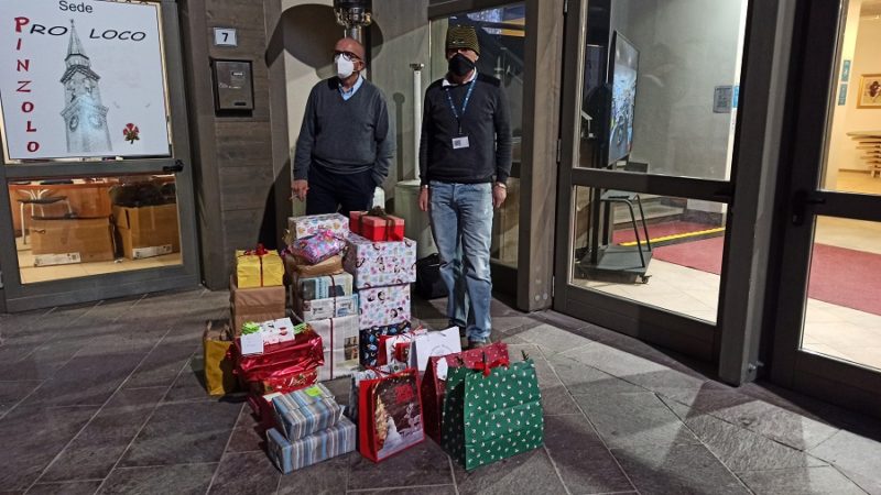 Consegnati a “Vite Intrecciate” i pacchi doni raccolti dalle Pro Loco di Massimeno e Pinzolo