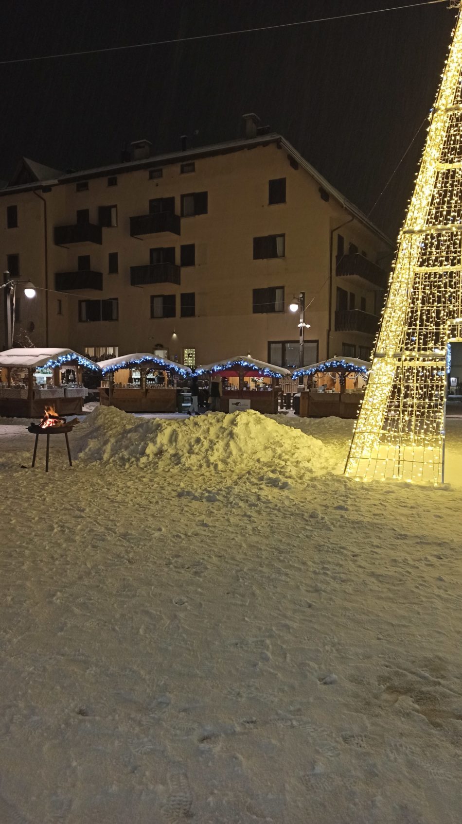 L’incantesimo della neve nel centro di Pinzolo