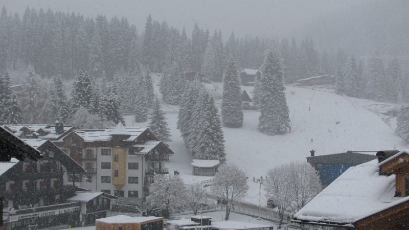 Nevica sulla skiarea Campiglio. Più di 60 centimetri al Doss del Sabion