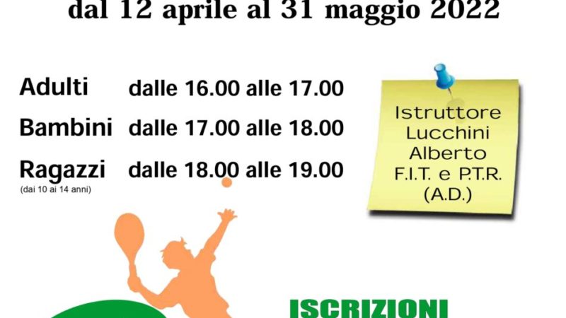 Corsi di tennis al palasport di Carisolo