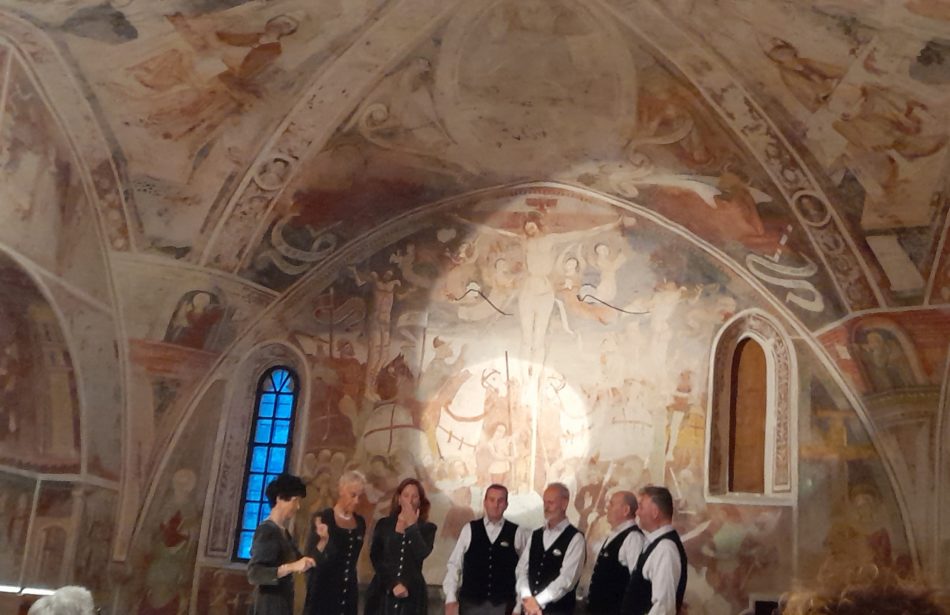 Concerto della compagnia  del canto della Val Rendena  nella chiesa di Pelugo
