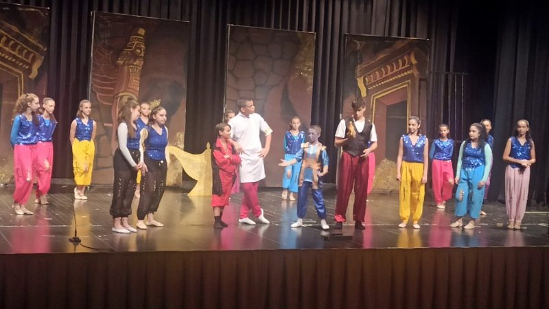 Molto apprezzato dal pubblico lo spettacolo “La lampada di Aladino”