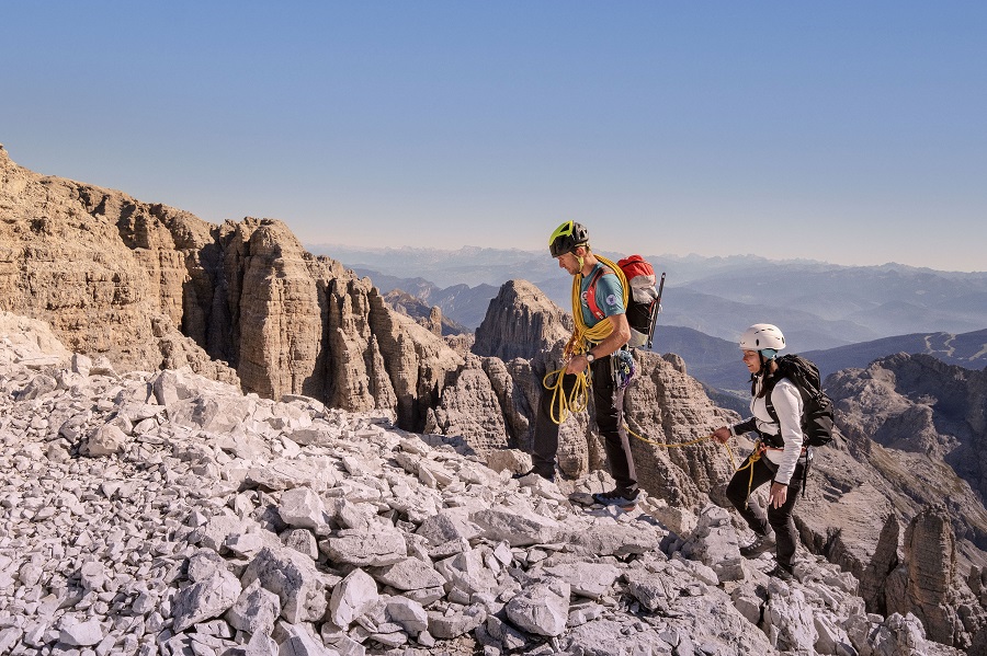 L’Associazione Guide alpine  torna a “camminare in cordata”.  Domani la benedizione delle corde