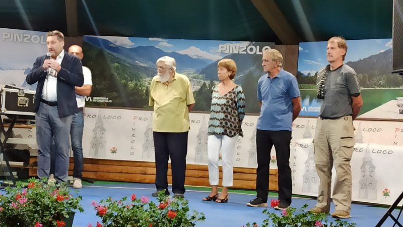 Premio Solidarietà Alpina: Omaggio ad Angiolino Binelli e a Luciano Imperadori in piazza Carera