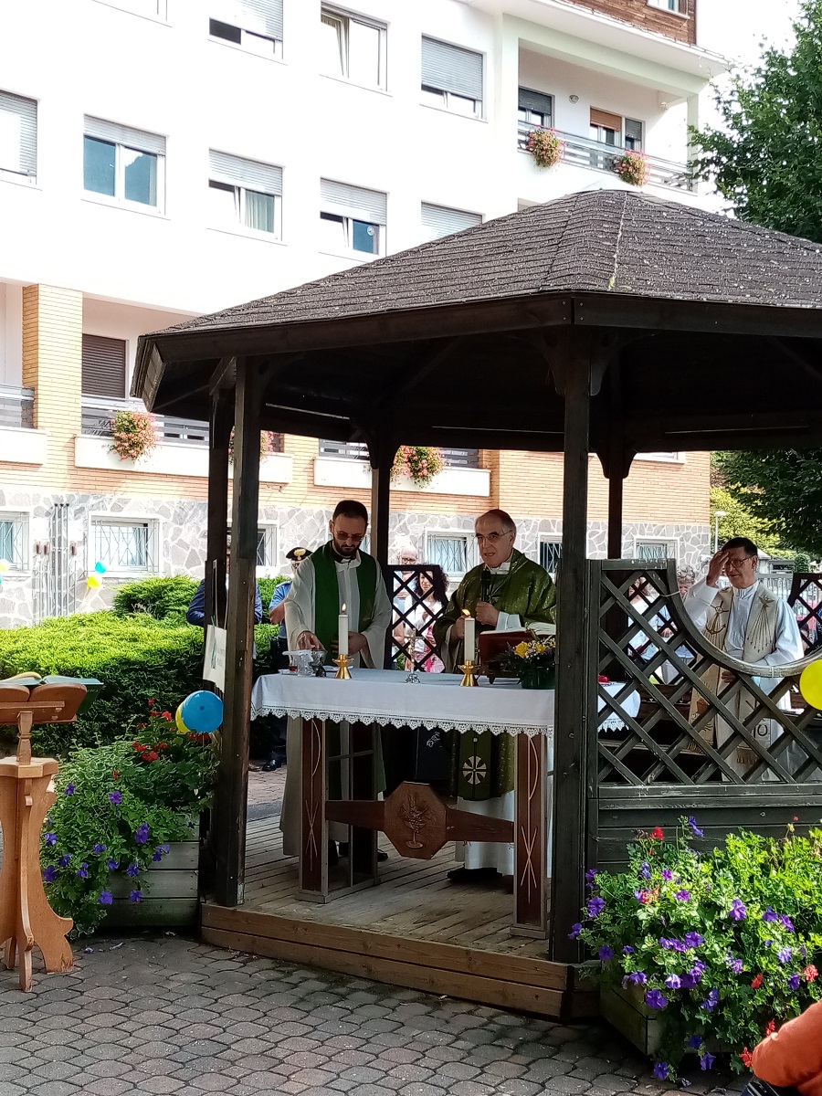 L’ARCIVESCOVO LAURO TISI IN VISITA ALLA APSP DI SPIAZZO