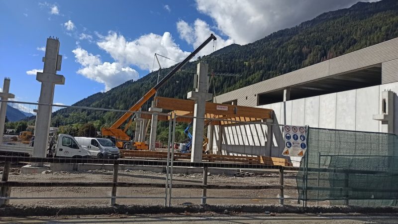 Proseguono a ritmo serrato i lavori per il nuovo supermercato di Pinzolo