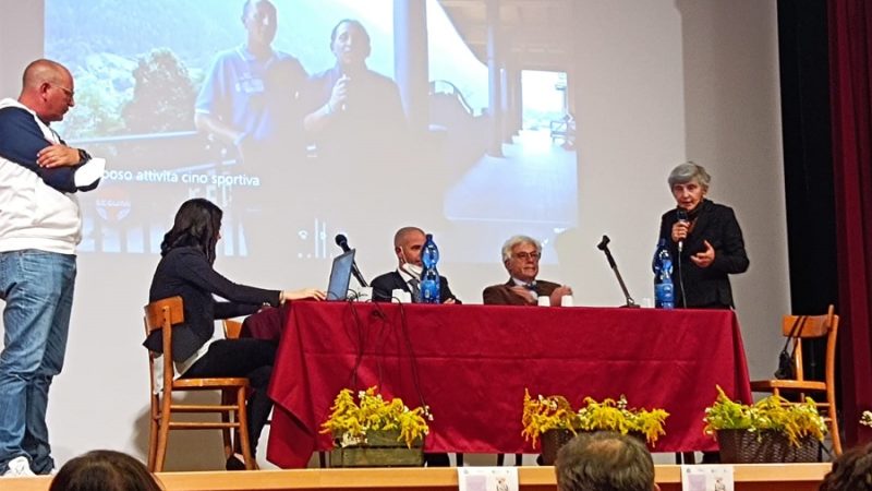 IMPORTANTI SPUNTI SULLA TERAPIA CON ANIMALI SONO EMERSI NEL CONVEGNO TENUTOSI A  SPIAZZO DAL TITOLO “GLI ANIMALI AMICI DELL’UOMO NELLA CURA E NELLA RELAZIONE”