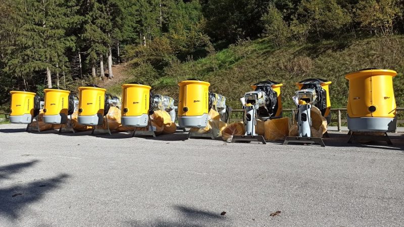 Decine di nuovissimi cannoni sparaneve lungo le piste del Doss del Sabion