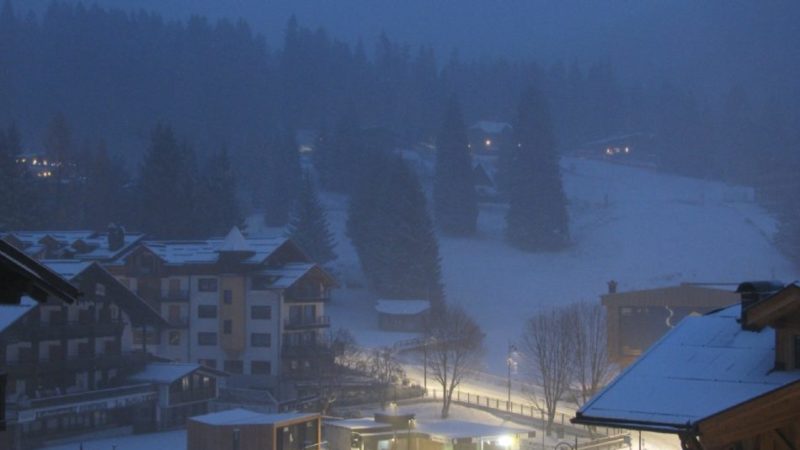 Nevicata in corso sulla skiarea Campiglio