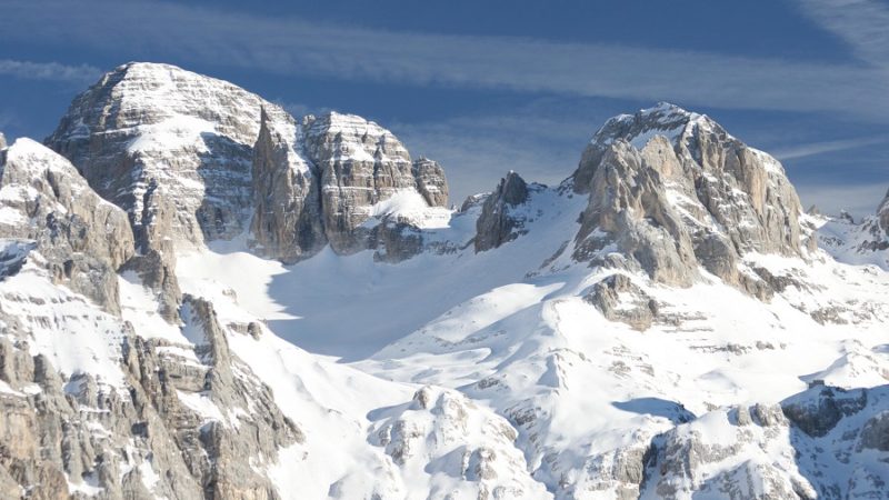 LE DOLOMITI DI BRENTA COMPARATE A SAN GENNARO