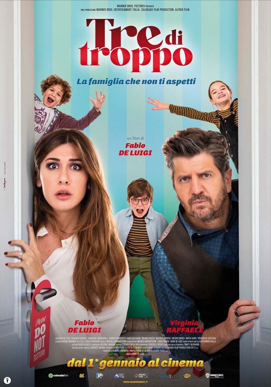 Oggi 7 gennaio ore 21.15: cinema al Paladolomiti “Tre di troppo – La famiglia che non ti aspetti”