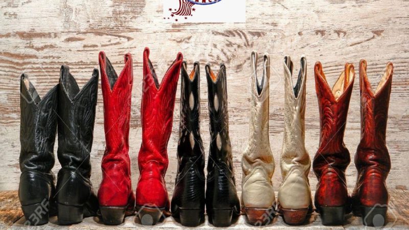 Domenica 15 gennaio ore 18: Esibizione Balli country MAD BOOTS in piazza Carera