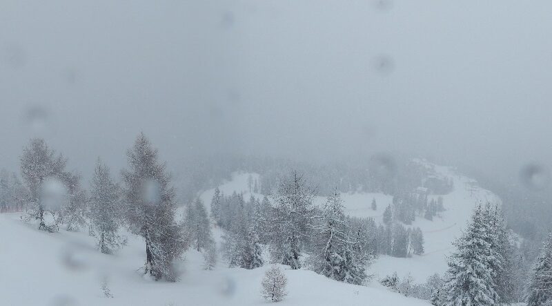 Torna la neve sulla skiarea Campiglio, ma sono soltanto pochi centimetri