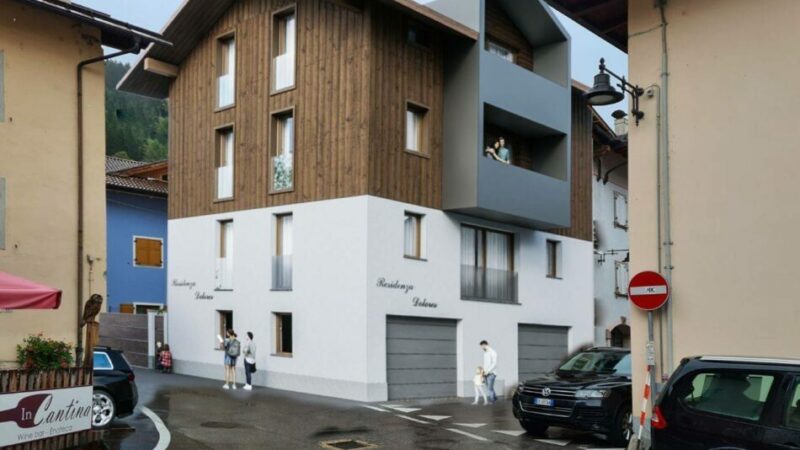 Vecchi edifici nel centro storico di Pinzolo: i primi lavori inizieranno in aprile