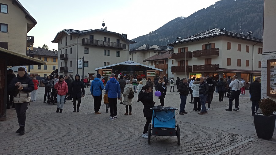 Sabato 4 marzo 2023 - Après-ski in piazza Carera