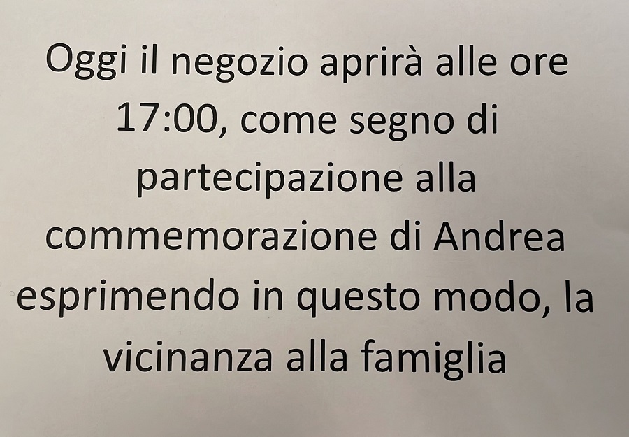 Anche a Pinzolo si partecipa al lutto che ha colpito la famiglia di Andrea Papi