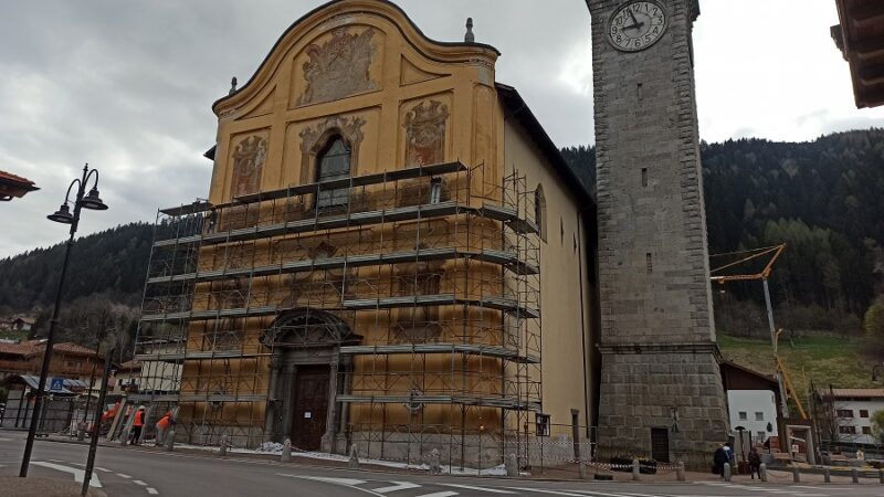 Sono iniziati i lavori di manutenzione e ristrutturazione della chiesa di San Lorenzo a Pinzolo
