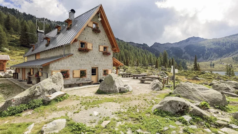Il rifugio San Giuliano aprirà per la stagione estiva il prossimo 26 giugno