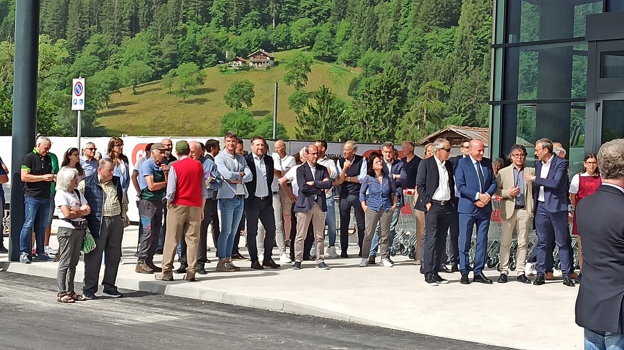 Le tante autorità presenti alla cerimonia di inaugurazione