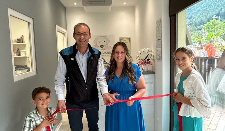 Inaugurato a Spiazzo Rendena il salone di toelettatura “cuccioli & coccole”