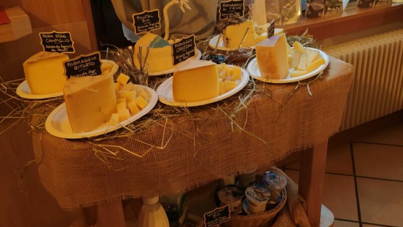 Con i formaggi locali il turista scopre la ruralità della Val Rendena