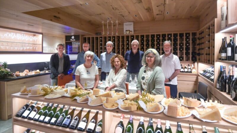 A Pinzolo, “Formaggi di razza Rendena. Concorso e… dintorni”:  cinque formaggi tipici si aggiudicano le cinque categorie