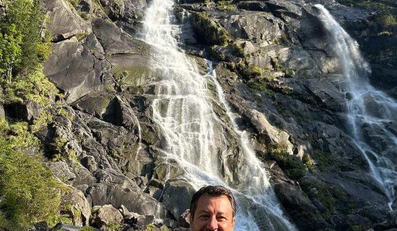 Anche quest’estate Matteo Salvini, Ministro e Vicepremier, passa le vacanze a Pinzolo