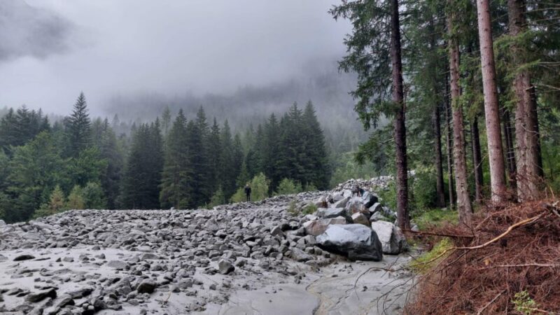 Il maltempo delle ultime ore provoca danni in Val di Genova: il servizio mobilità subirà delle variazioni